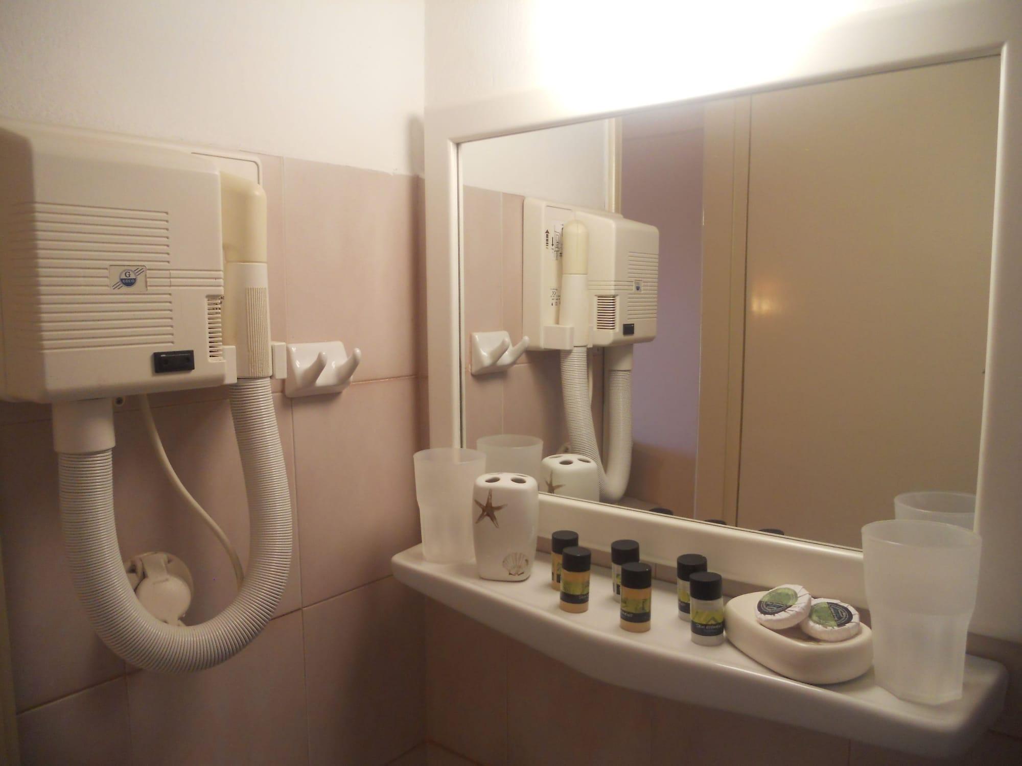 Elli Marina Studios And Apartments เวนิทเซส ภายนอก รูปภาพ