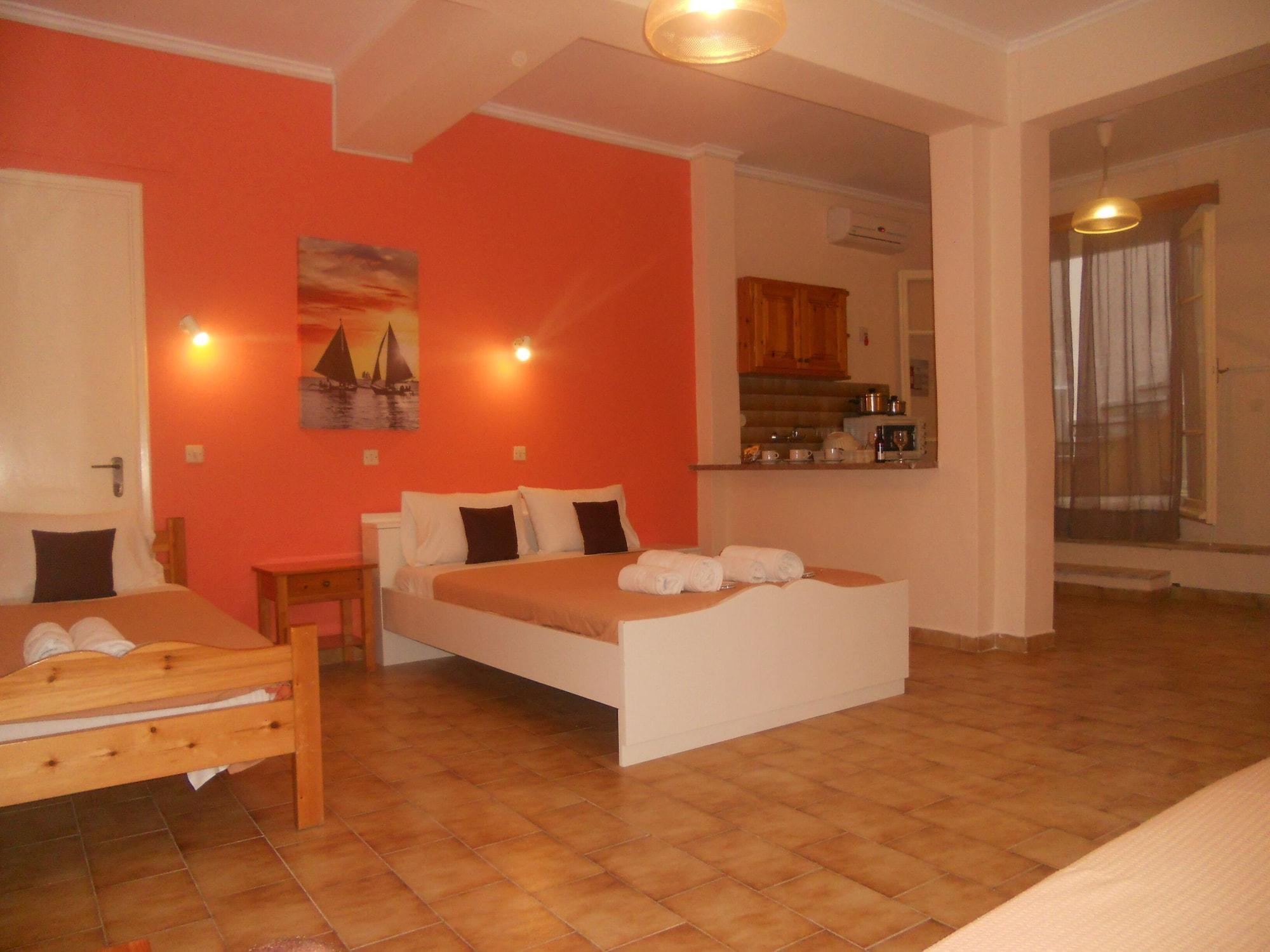 Elli Marina Studios And Apartments เวนิทเซส ภายนอก รูปภาพ