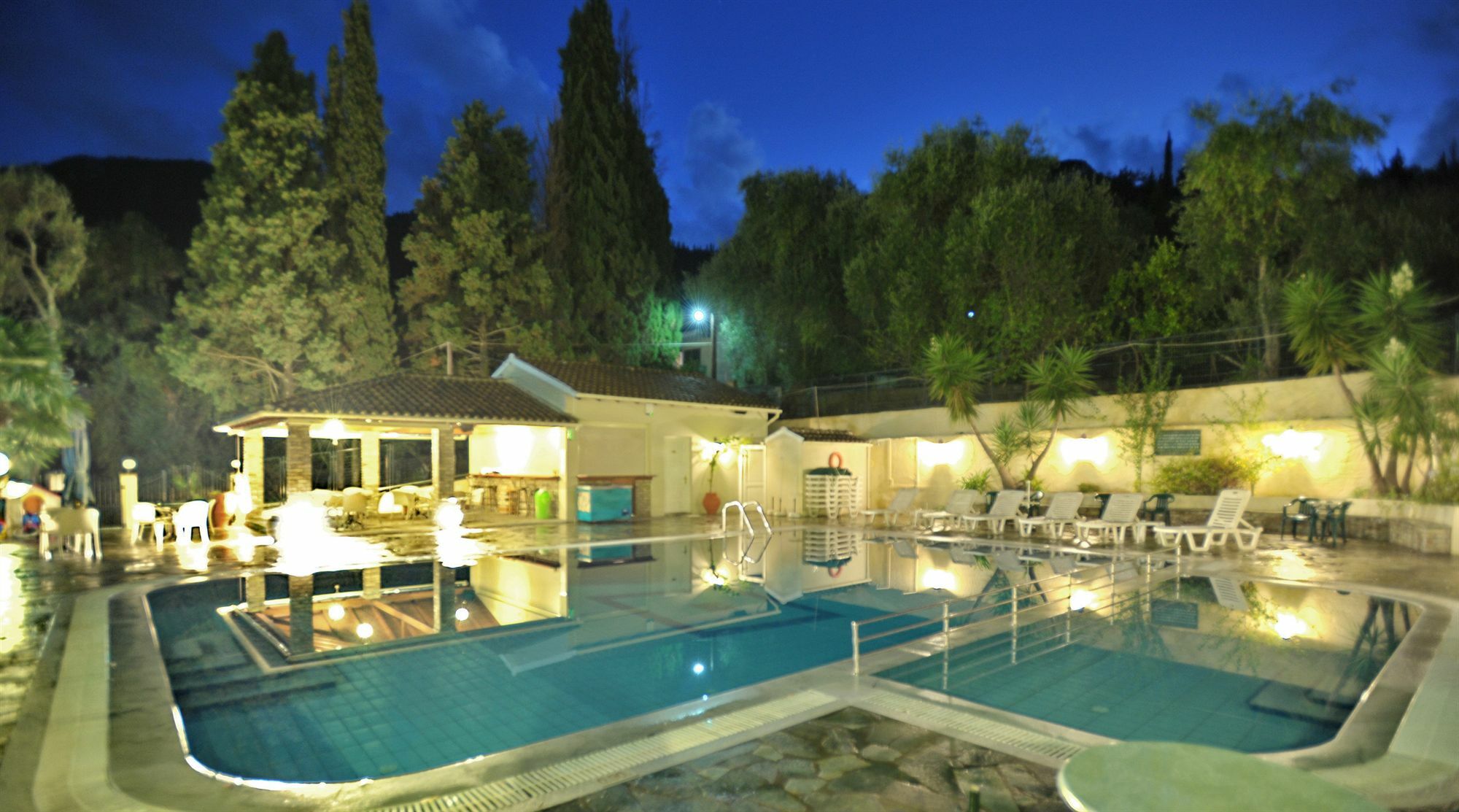 Elli Marina Studios And Apartments เวนิทเซส ภายนอก รูปภาพ